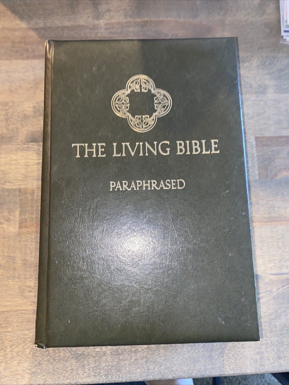 1971 The Living Bible Paraphrased Tyndale Leather Like Green Padded Hardcover