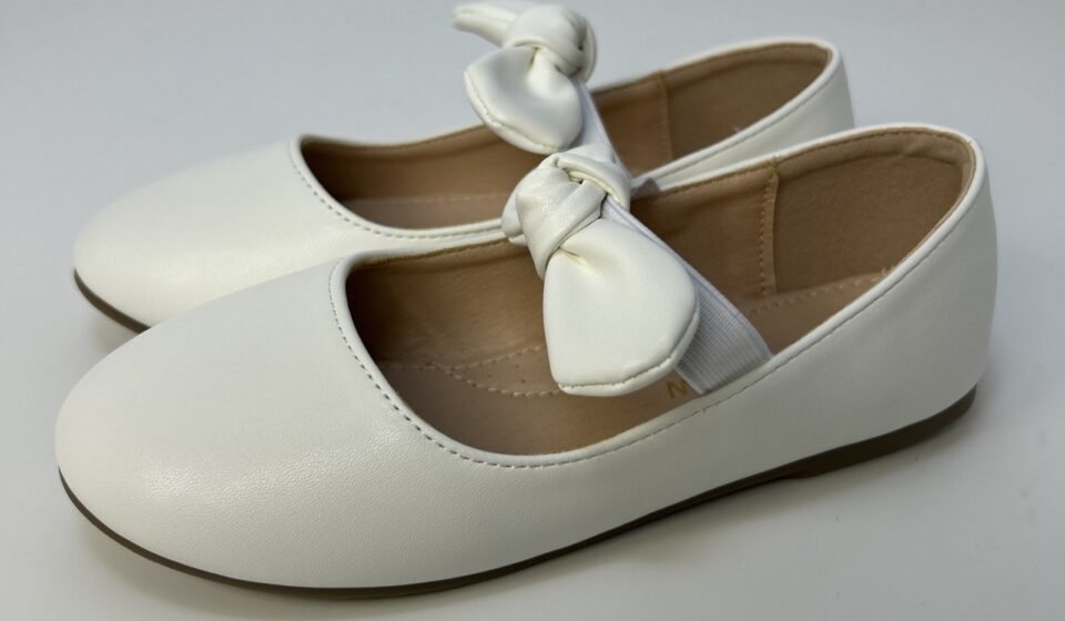 Naihoow Girls White Mary Jane Ballet Flats Shoes – Size 30 (12.5 US) NIB