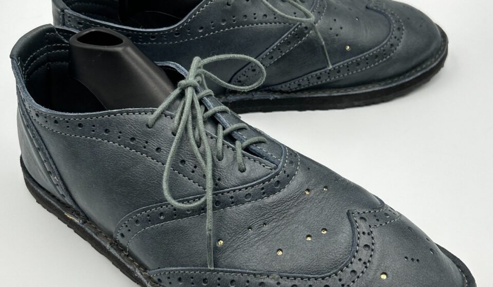 SOFTSTAR Barefoot Minimalist Oxford Shoe Size 8 Wingtip Androgynous Blue Leather