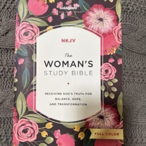 The woman’s Study Bible NKJV Thomas Nelson Full Color, Softcover-Like New
