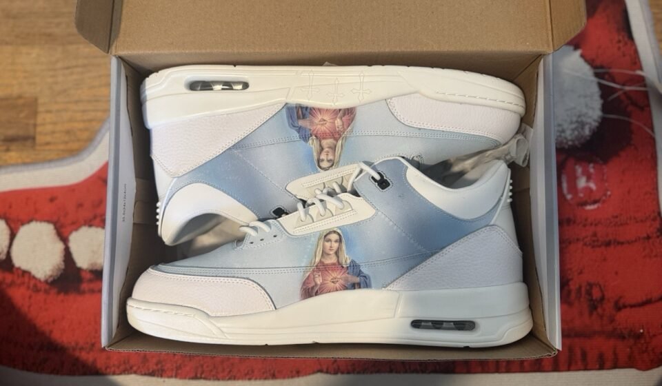 Kito Wares Mother Mary Tribus Monastery Blue Chapel White Ash Grey Men’s Sneaker